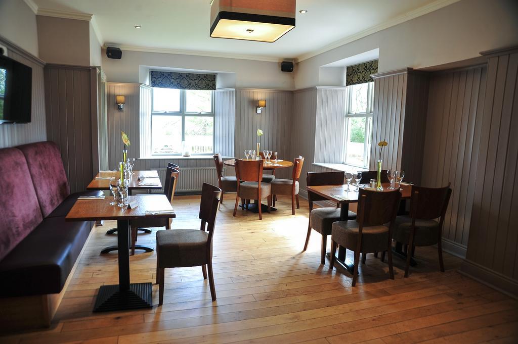 The Warwick Arms Hotel Chew Magna Exterior photo